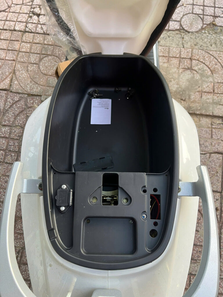 Yên, cốp rộng rãi