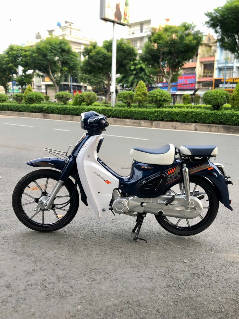 Kích thước nhỏ gọn, kiểu dáng thể thao
