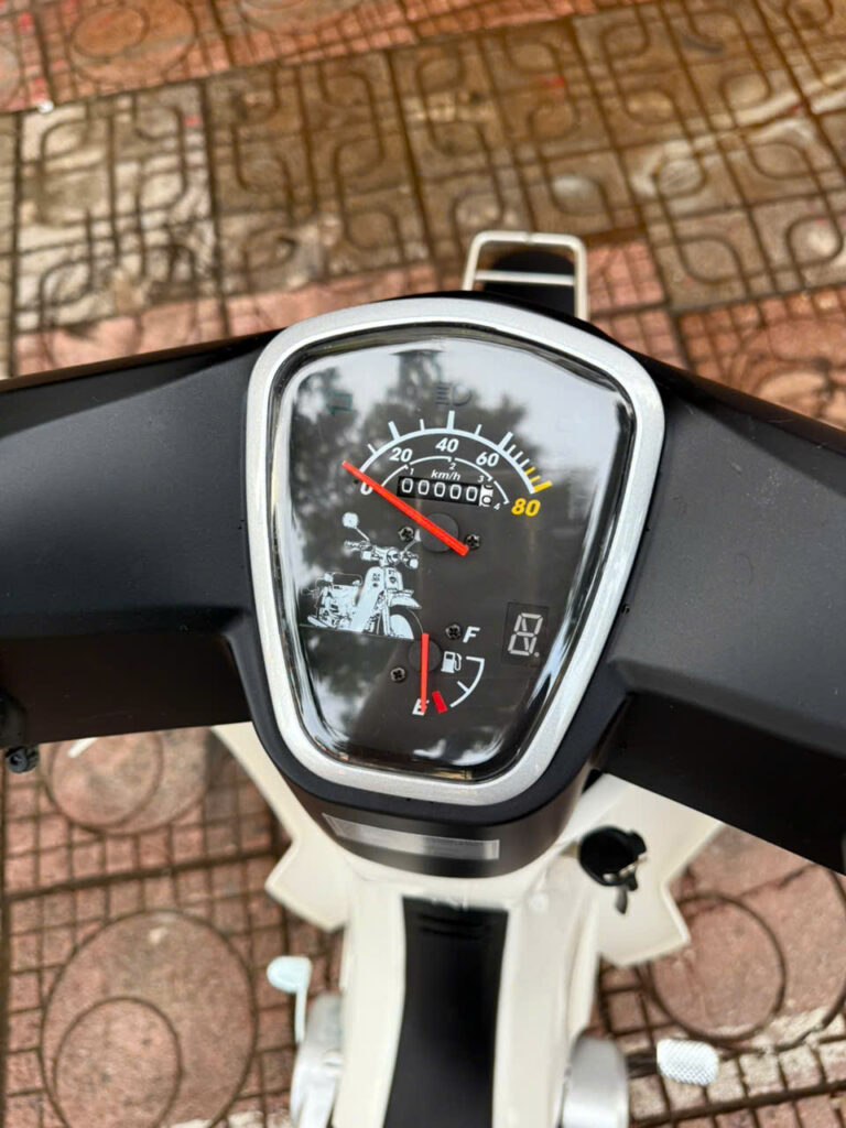 Đồng hồ cơ analog