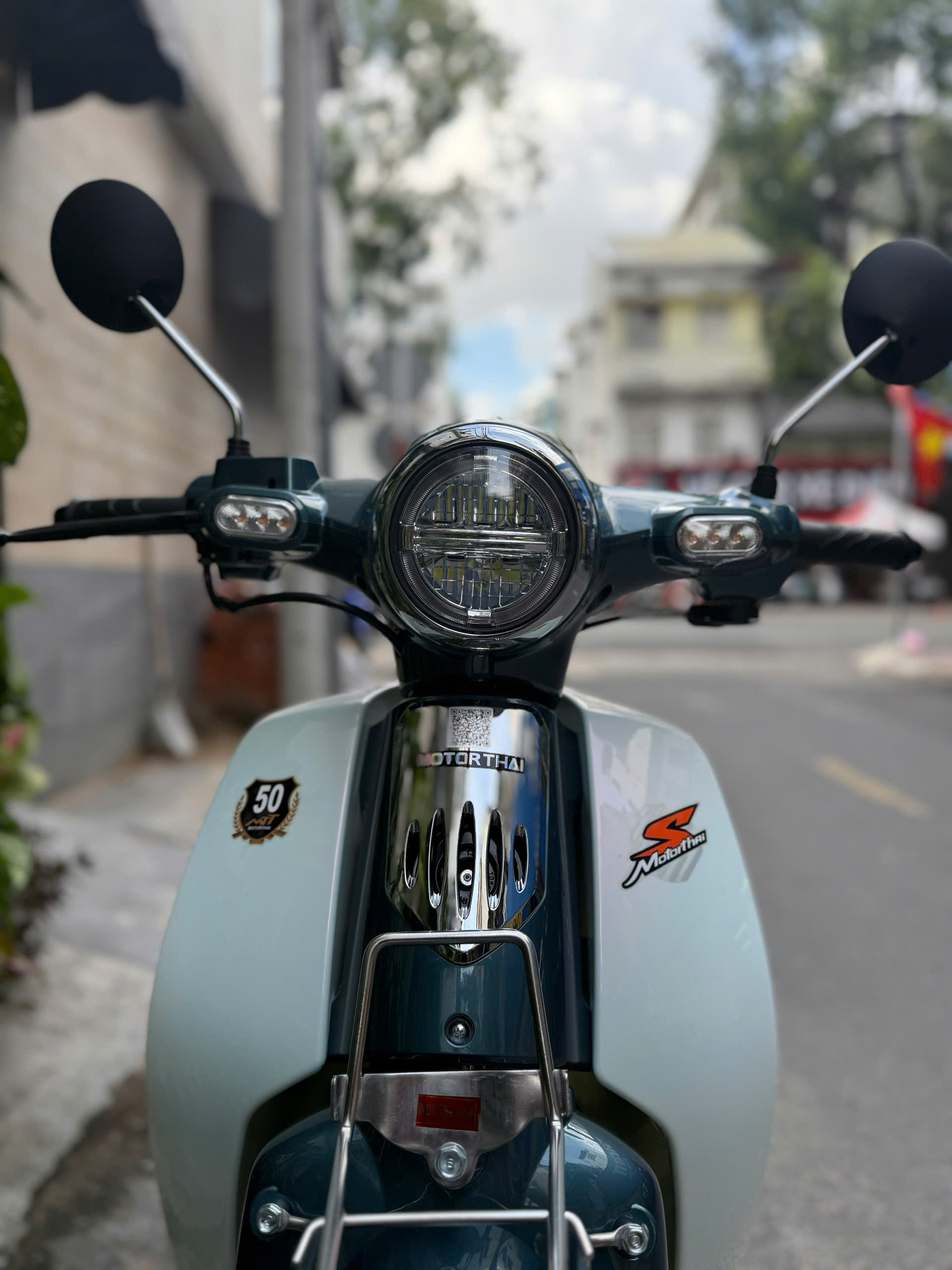 z7137050885993_2ec6f5d192d738a4a6c422a09c0b9636