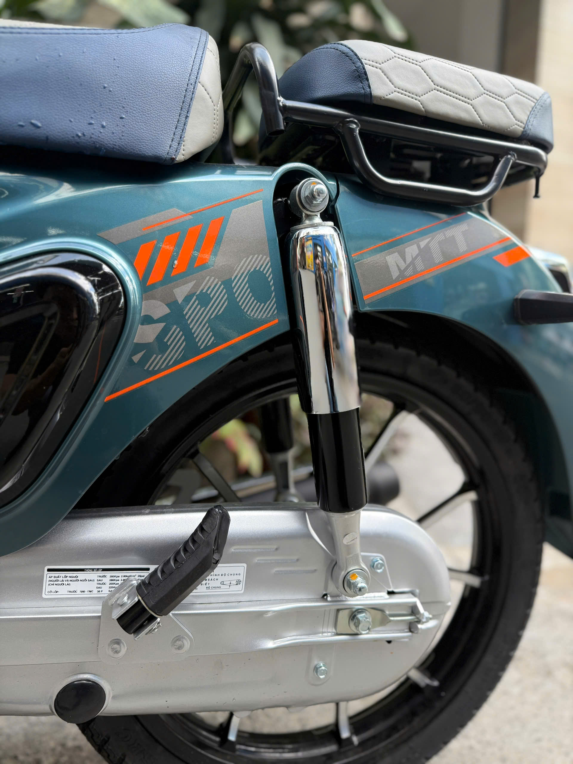 z7137051007369_2bc181f3a2614a19768db3a91f233c6d