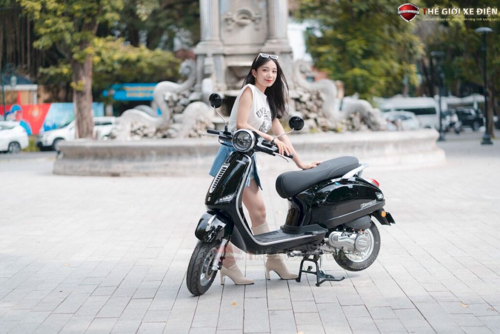 Các dòng xe ga 50cc cho học sinh nữ cấp 3 đang được ưa chuộng.