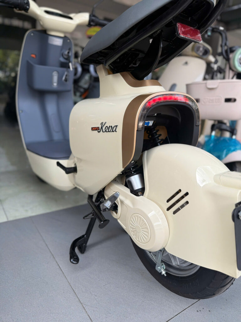 Động cơ không chổi than