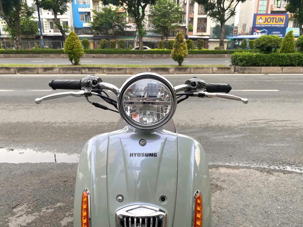 Đầu xe cá tính với phong cách châu Âu