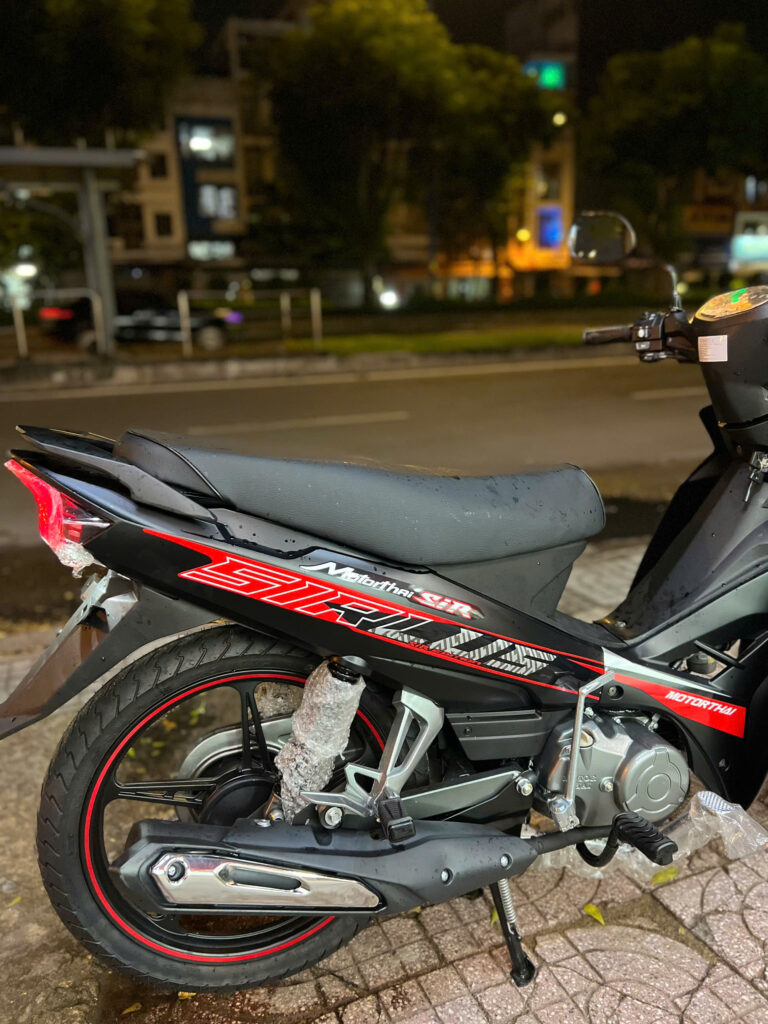Yên xe và cốp tiện lợi