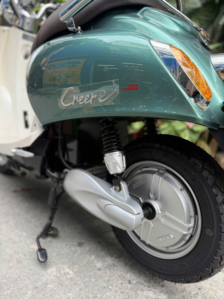 Đèn hậu liền khối với phần đuôi