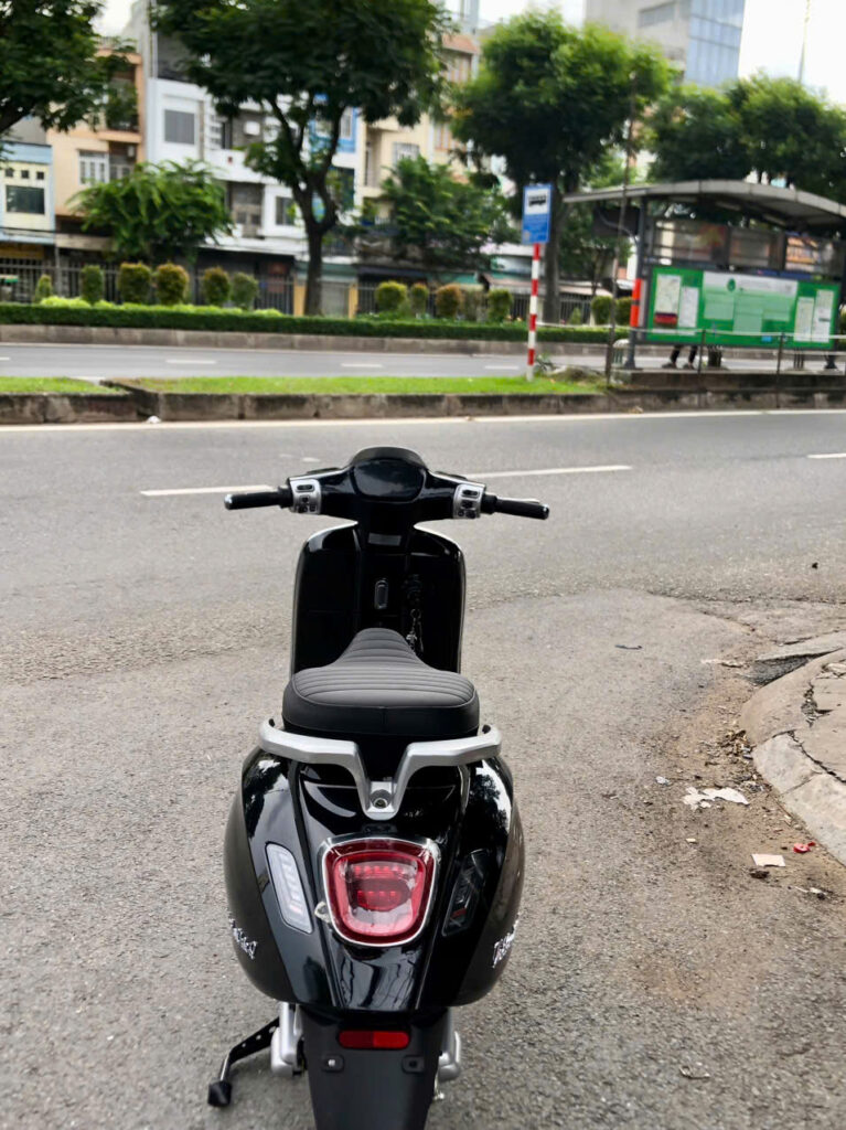 Ai nên chọn xe Dibao Tesla Chic?