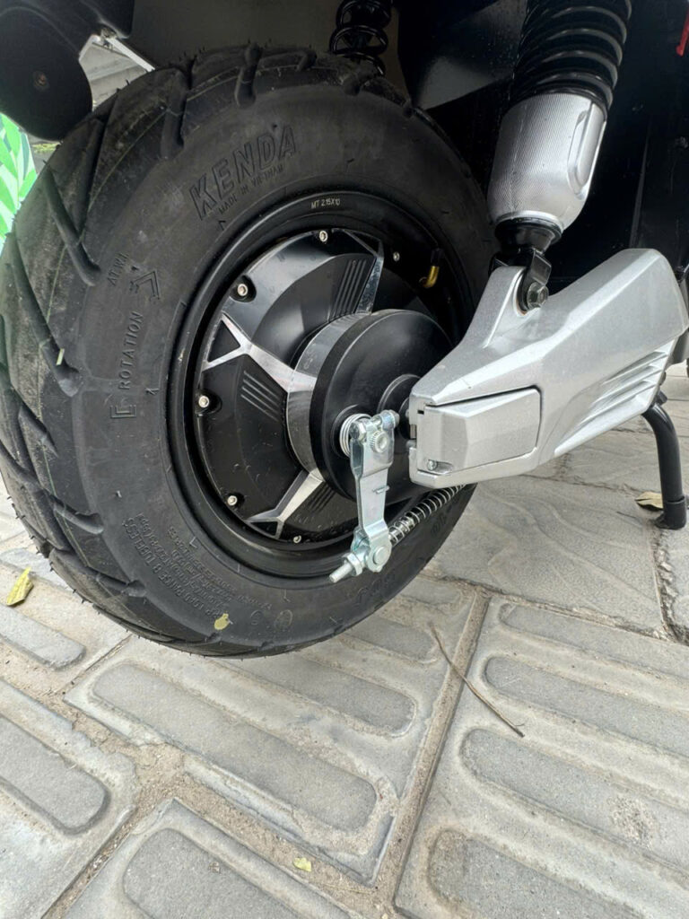 Vận tốc tối đa khoảng 50km/h