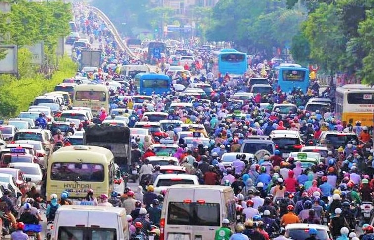 Hà Nội thí điểm vùng phát thải thấp: Người dân có thể nộp phí để đi xe xăng hay chuyển sang xe điện?