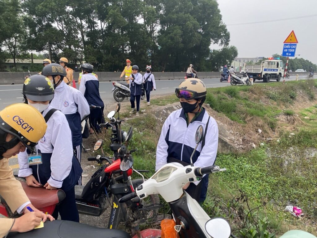 Ra quân đồng loạt, kiểm soát trọng điểm