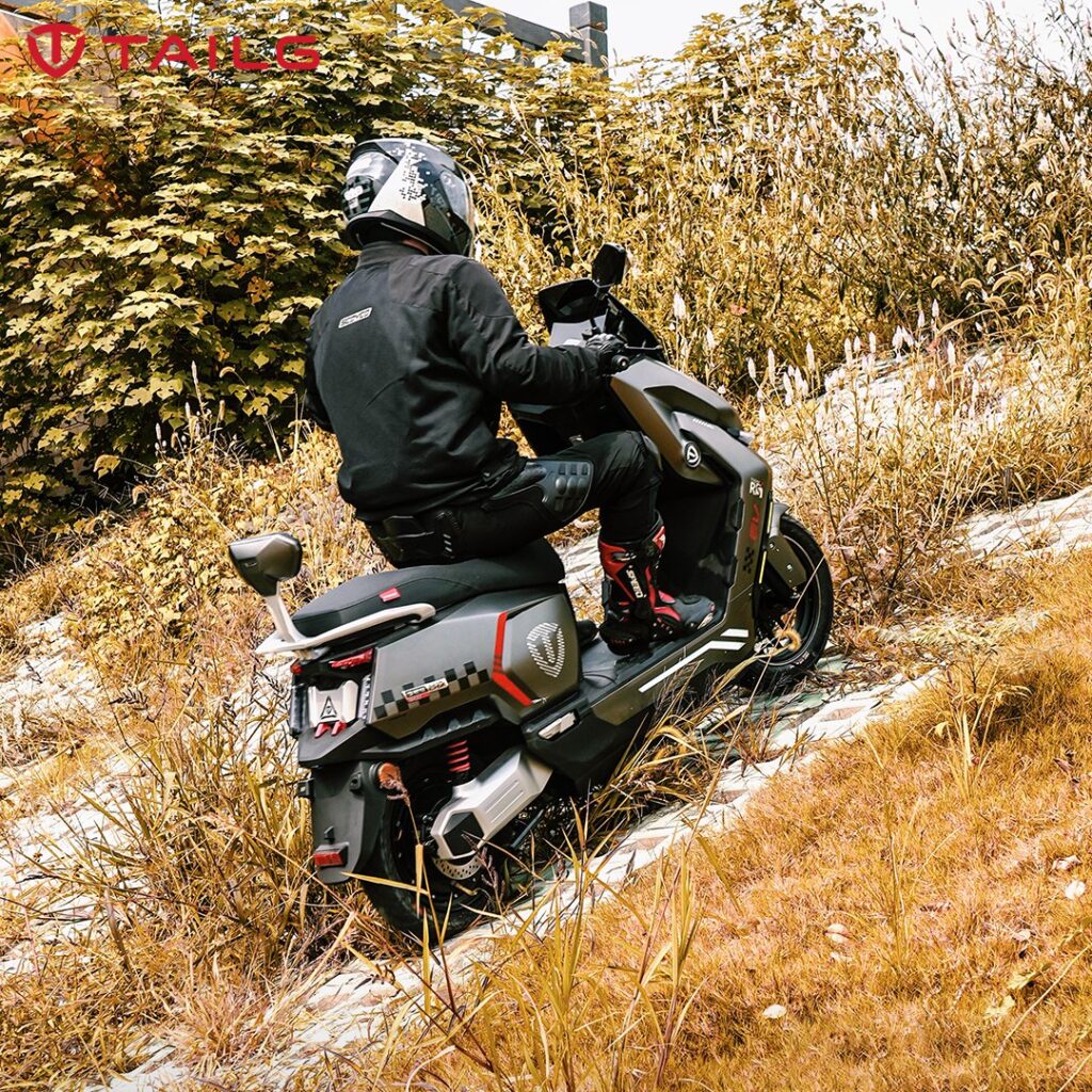 Quản lý pin và tối ưu năng lượng