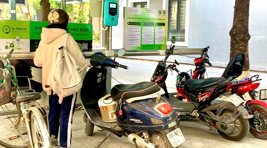 Vì sao ưu đãi sạc miễn phí tạo sức hút lớn?